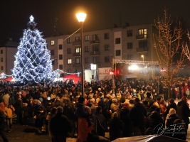 2017-12-02-Rozsvícení vánočního stromu ve Ždírci nad Doubravou