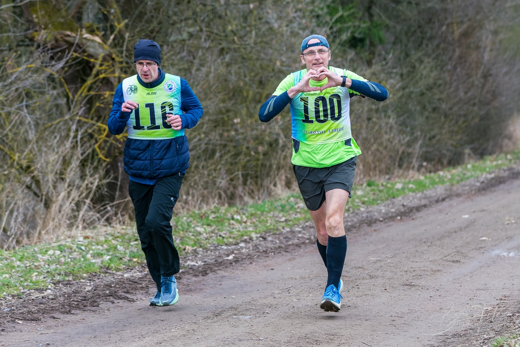 Kros okolo Malče 2026: fotografie ze závodu pohledem fotografa
