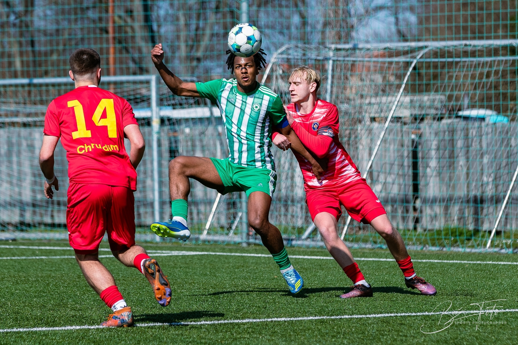 Chrudim U19 vs Meteor Praha: fotoreportáž ze zápasu plného soubojů